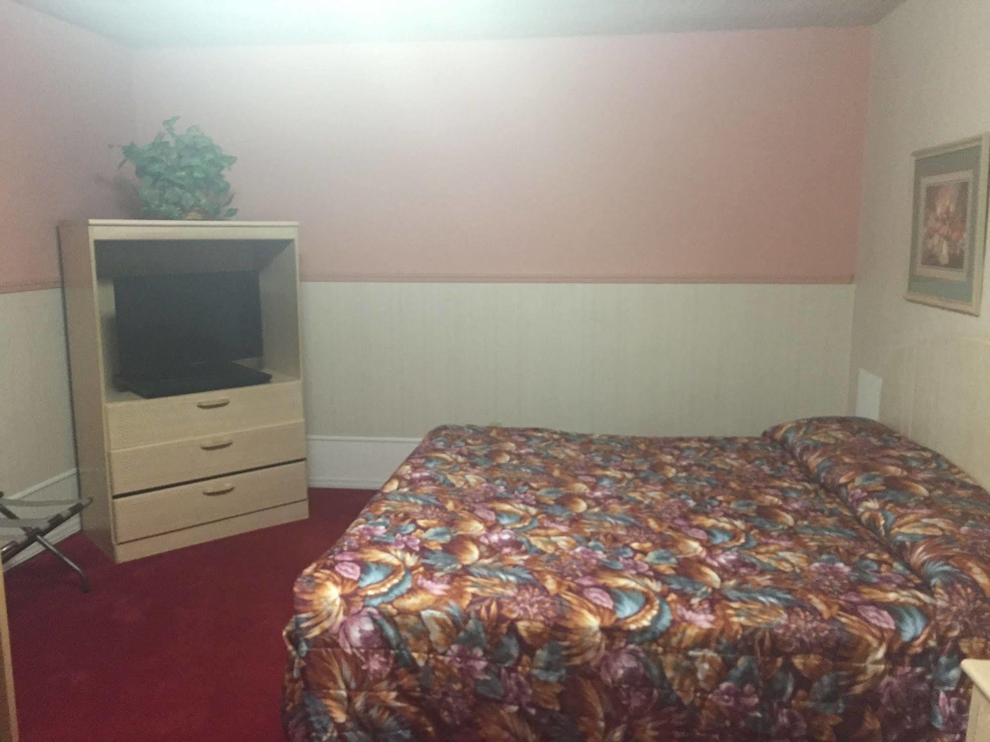 Carlin Villa Motel Carlinville Esterno foto